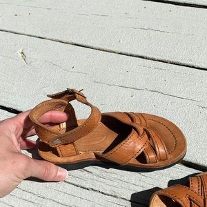 Size 24/8 Mikoleon Sandals